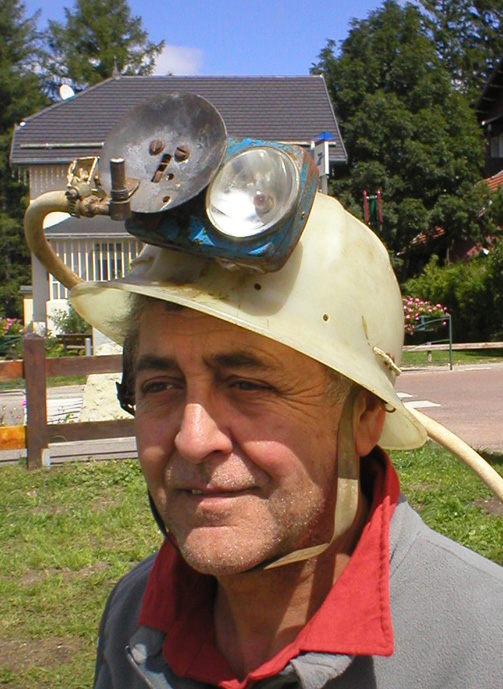 Casque Durochoc Plasticap avec éclairage spéléo maison